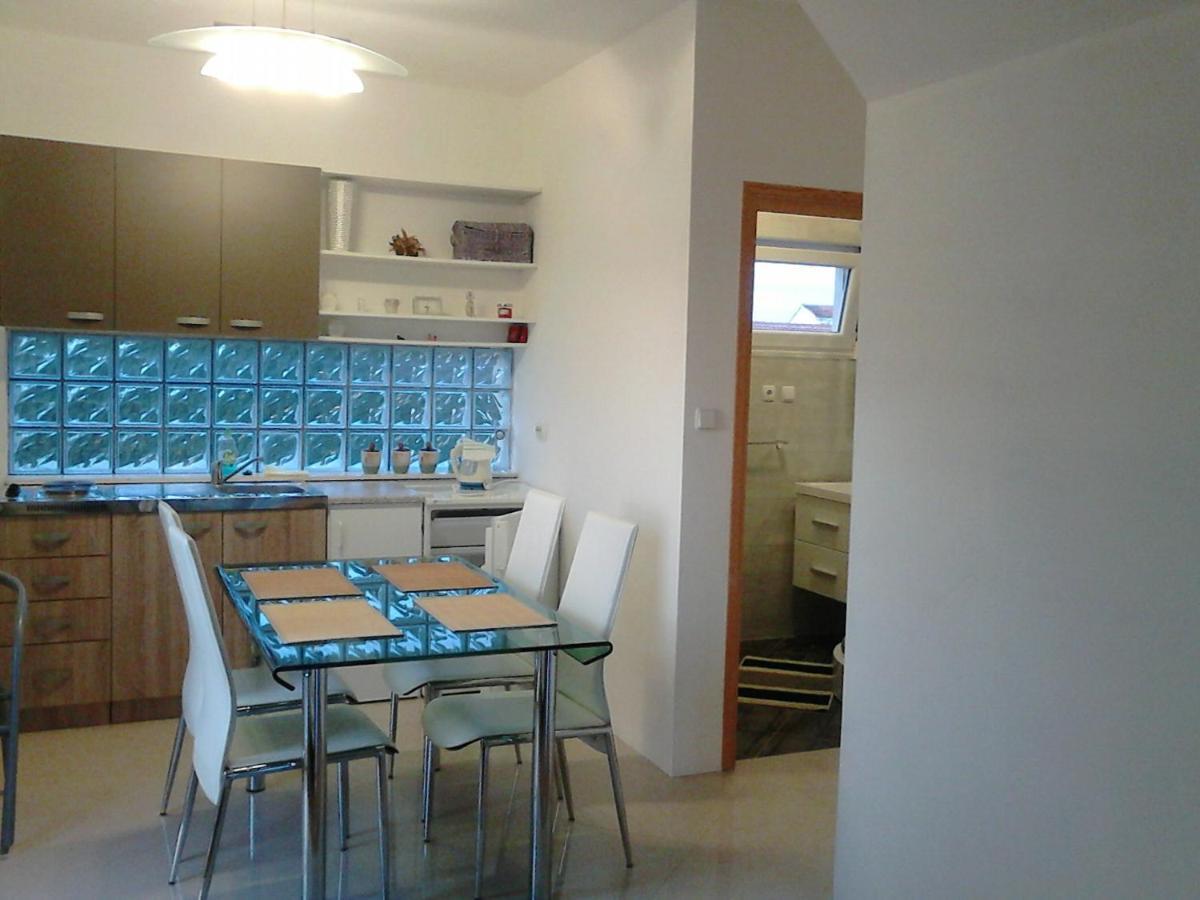 Apartmani Sruk Sukošan Εξωτερικό φωτογραφία
